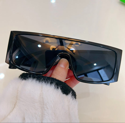 Pretty girl shades black